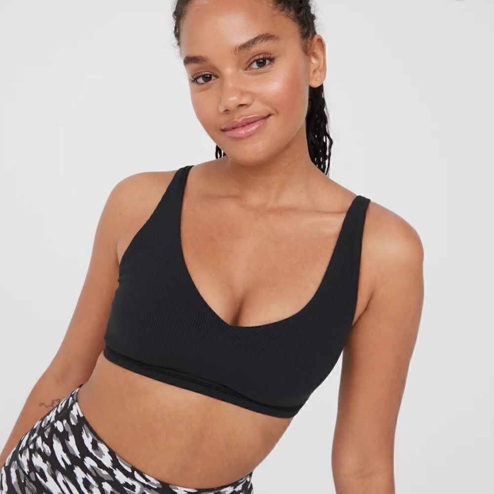 OFFLINE by aerie XS S L Black Medium Support Ribbed Sports Bra